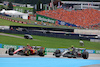 GP AUSTRIA, Carlos Sainz Jr (ESP) Ferrari SF-23 e Lewis Hamilton (GBR) Mercedes AMG F1 W14 battle for position.
02.07.2023. Formula 1 World Championship, Rd 10, Austrian Grand Prix, Spielberg, Austria, Gara Day.
- www.xpbimages.com, EMail: requests@xpbimages.com © Copyright: Bearne / XPB Images