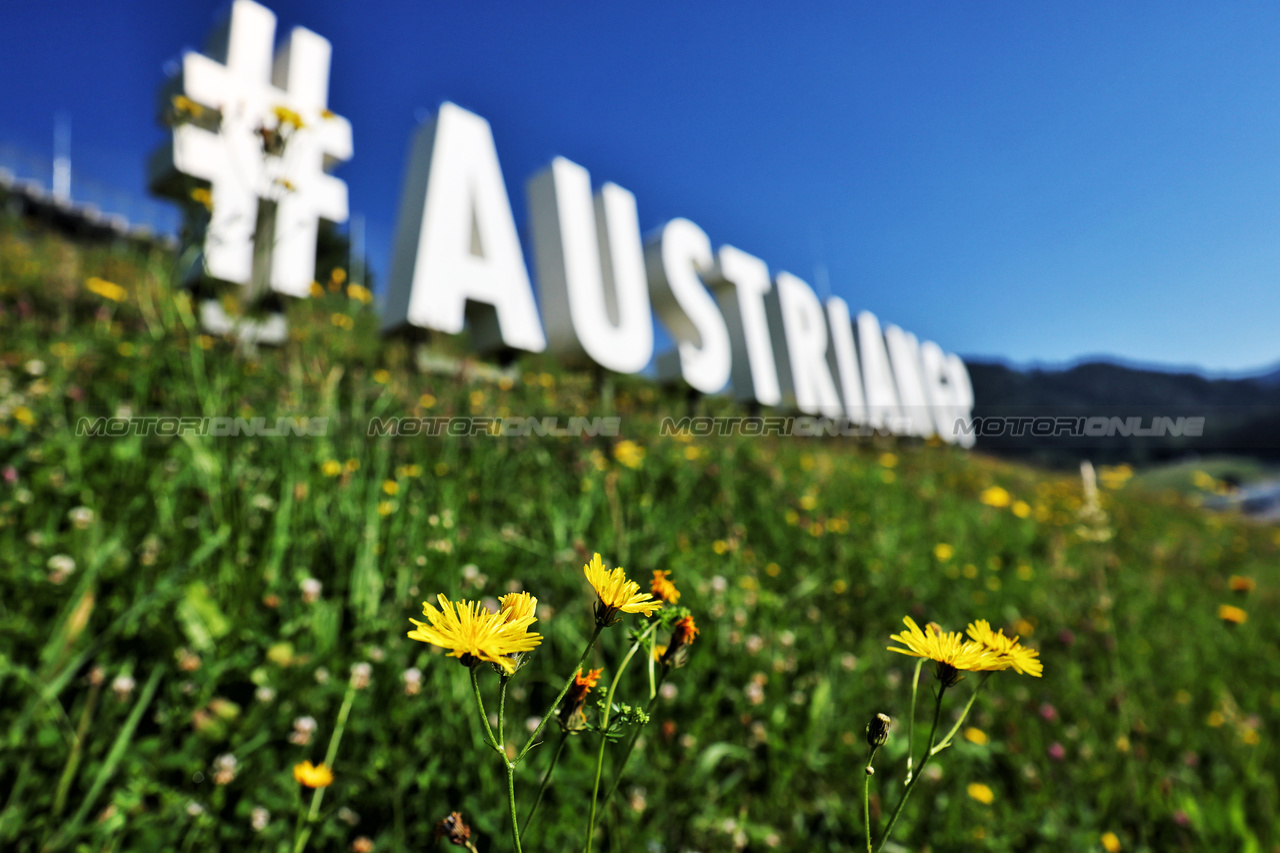 GP AUSTRIA, Circuit Atmosfera - #AustrianGP.

29.06.2023. Formula 1 World Championship, Rd 10, Austrian Grand Prix, Spielberg, Austria, Preparation Day.

- www.xpbimages.com, EMail: requests@xpbimages.com © Copyright: Moy / XPB Images