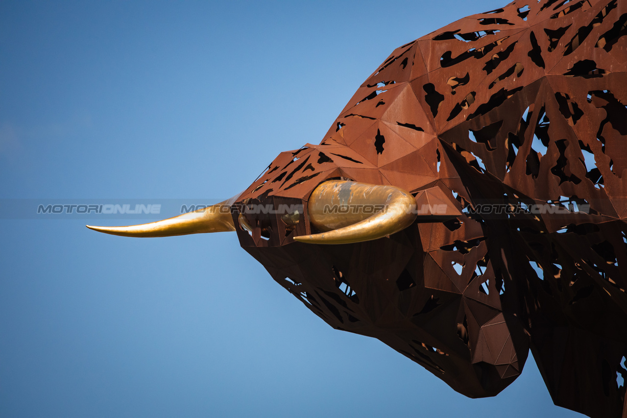 GP AUSTRIA, Circuit Atmosfera - the bull sculpture.

29.06.2023. Formula 1 World Championship, Rd 10, Austrian Grand Prix, Spielberg, Austria, Preparation Day.

- www.xpbimages.com, EMail: requests@xpbimages.com © Copyright: Bearne / XPB Images