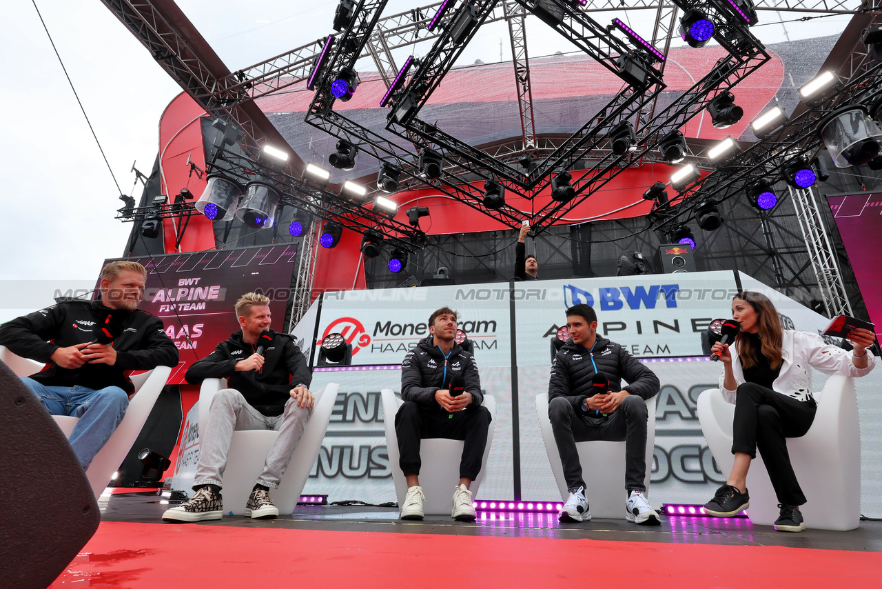 GP AUSTRIA, (L to R): Kevin Magnussen (DEN) Haas F1 Team; Nico Hulkenberg (GER) Haas F1 Team; Pierre Gasly (FRA) Alpine F1 Team; e Esteban Ocon (FRA) Alpine F1 Team, on the FanZone Stage.

01.07.2023. Formula 1 World Championship, Rd 10, Austrian Grand Prix, Spielberg, Austria, Sprint Day.

- www.xpbimages.com, EMail: requests@xpbimages.com © Copyright: Moy / XPB Images