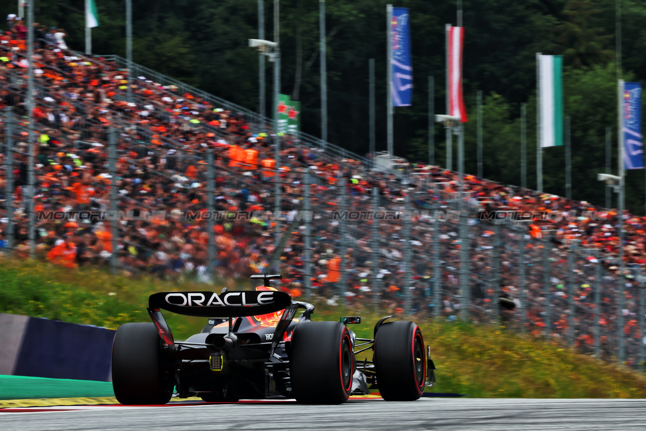 GP AUSTRIA, Max Verstappen (NLD) Red Bull Racing RB19.

01.07.2023. Formula 1 World Championship, Rd 10, Austrian Grand Prix, Spielberg, Austria, Sprint Day.

 - www.xpbimages.com, EMail: requests@xpbimages.com © Copyright: Coates / XPB Images