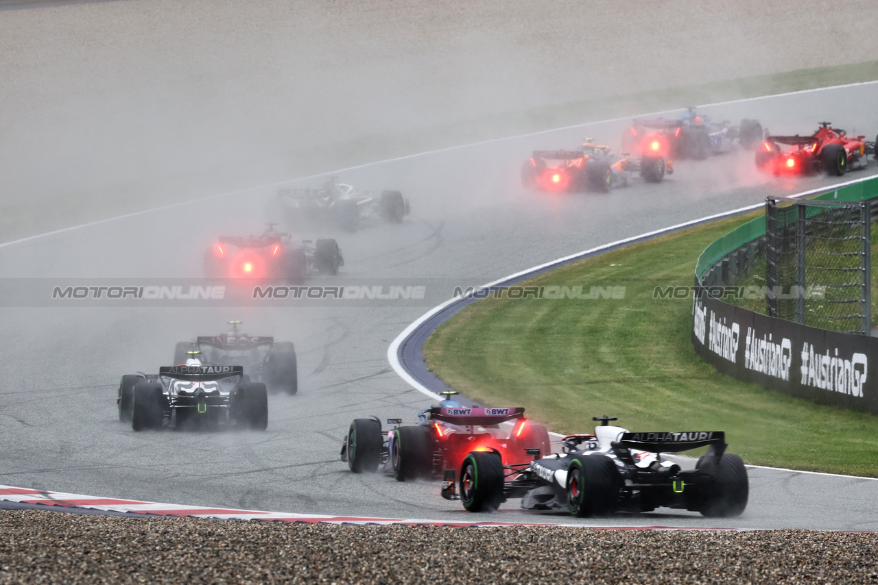 GP AUSTRIA, Nyck de Vries (NLD) AlphaTauri AT04 at the partenza of the race.

01.07.2023. Formula 1 World Championship, Rd 10, Austrian Grand Prix, Spielberg, Austria, Sprint Day.

- www.xpbimages.com, EMail: requests@xpbimages.com © Copyright: Batchelor / XPB Images