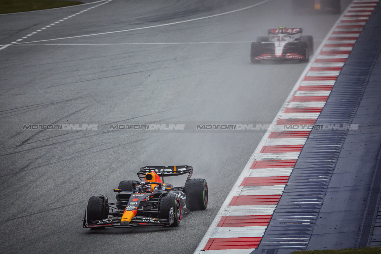 GP AUSTRIA, Max Verstappen (NLD) Red Bull Racing RB19.

01.07.2023. Formula 1 World Championship, Rd 10, Austrian Grand Prix, Spielberg, Austria, Sprint Day.

- www.xpbimages.com, EMail: requests@xpbimages.com © Copyright: Bearne / XPB Images