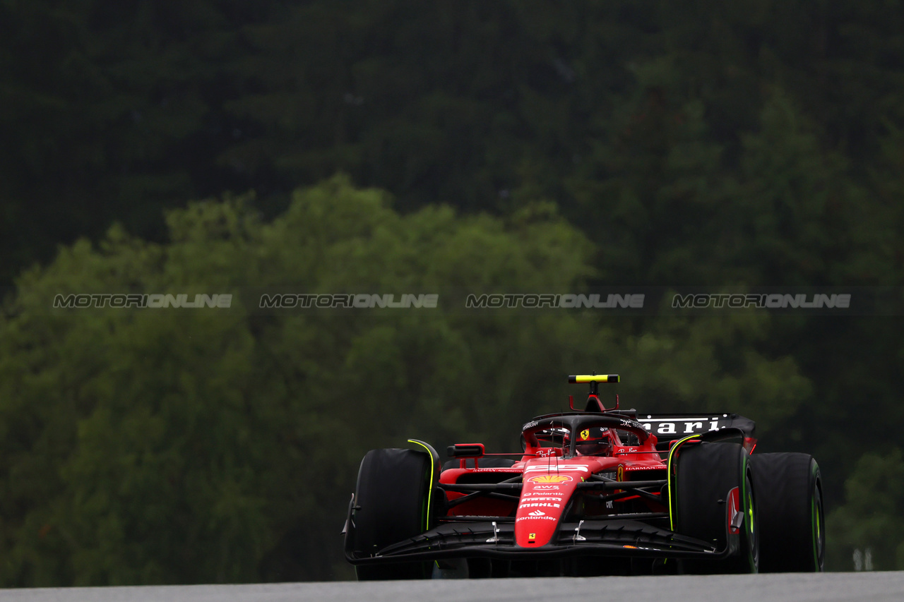 GP AUSTRIA, Carlos Sainz Jr (ESP) Ferrari SF-23.

01.07.2023. Formula 1 World Championship, Rd 10, Austrian Grand Prix, Spielberg, Austria, Sprint Day.

 - www.xpbimages.com, EMail: requests@xpbimages.com © Copyright: Coates / XPB Images