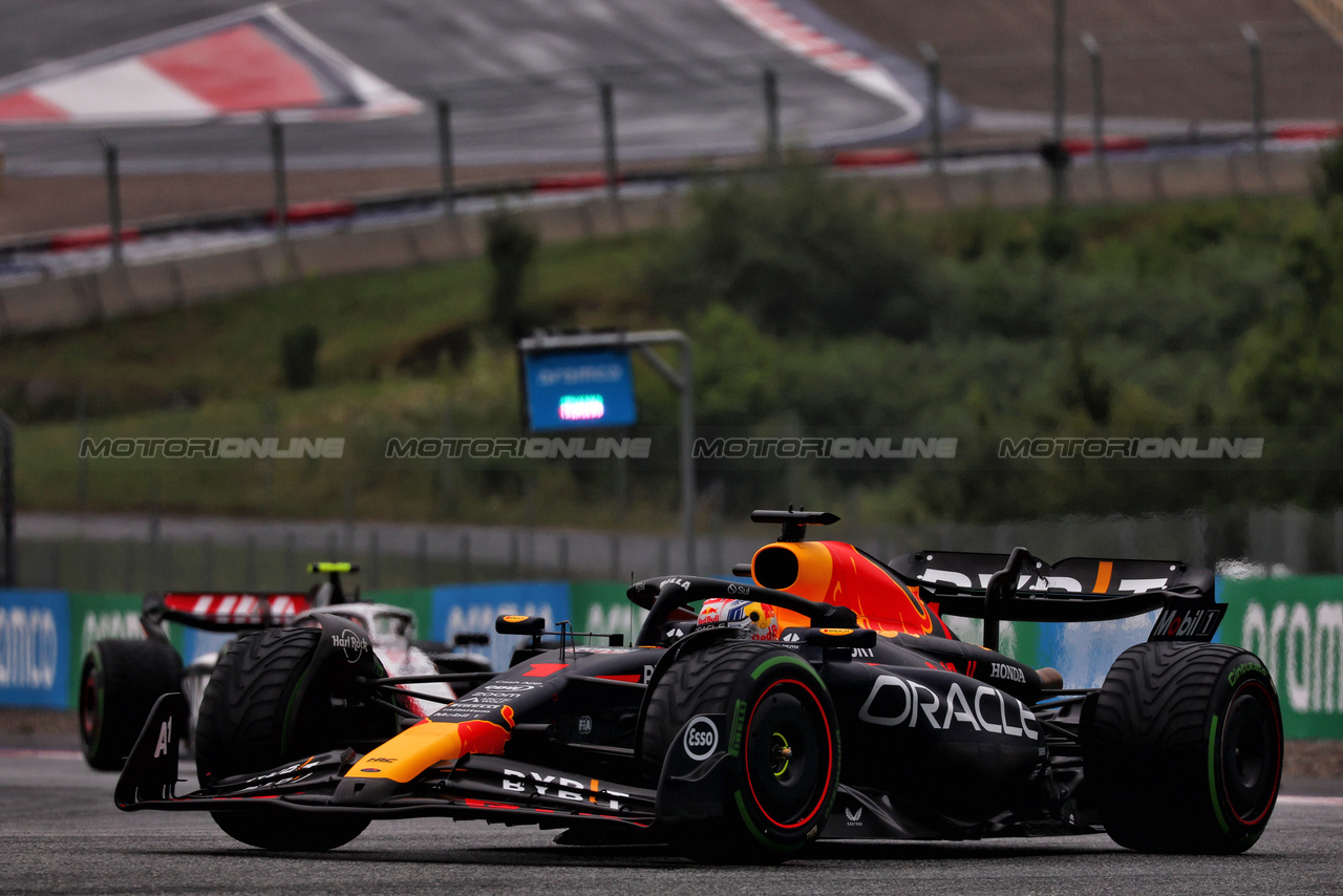 GP AUSTRIA, Max Verstappen (NLD) Red Bull Racing RB19.

01.07.2023. Formula 1 World Championship, Rd 10, Austrian Grand Prix, Spielberg, Austria, Sprint Day.

 - www.xpbimages.com, EMail: requests@xpbimages.com © Copyright: Coates / XPB Images