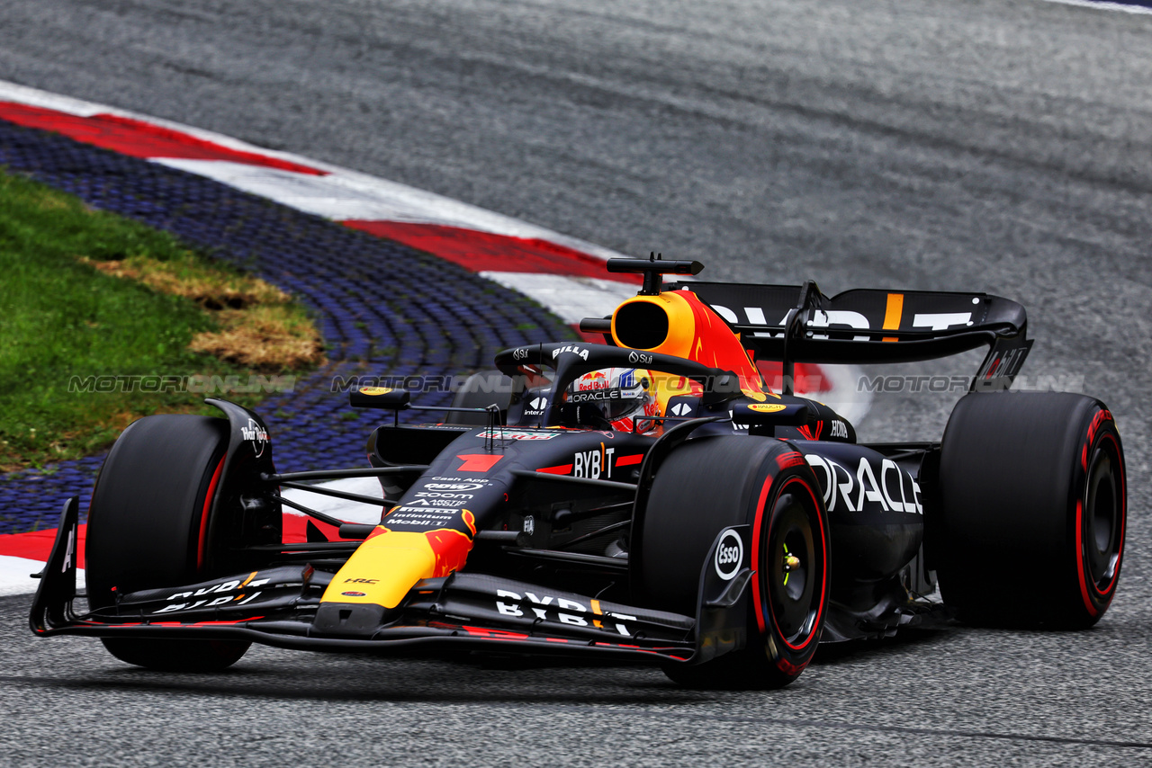 GP AUSTRIA, Max Verstappen (NLD) Red Bull Racing RB19.

01.07.2023. Formula 1 World Championship, Rd 10, Austrian Grand Prix, Spielberg, Austria, Sprint Day.

- www.xpbimages.com, EMail: requests@xpbimages.com © Copyright: Batchelor / XPB Images
