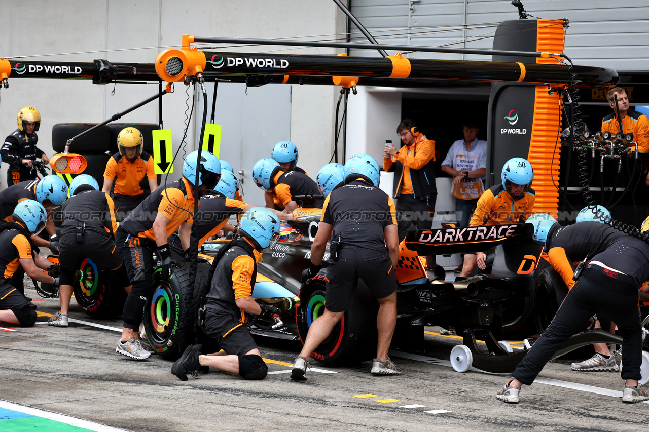 GP AUSTRIA, Oscar Piastri (AUS) McLaren MCL60 in the pits.

01.07.2023. Formula 1 World Championship, Rd 10, Austrian Grand Prix, Spielberg, Austria, Sprint Day.

- www.xpbimages.com, EMail: requests@xpbimages.com © Copyright: Moy / XPB Images