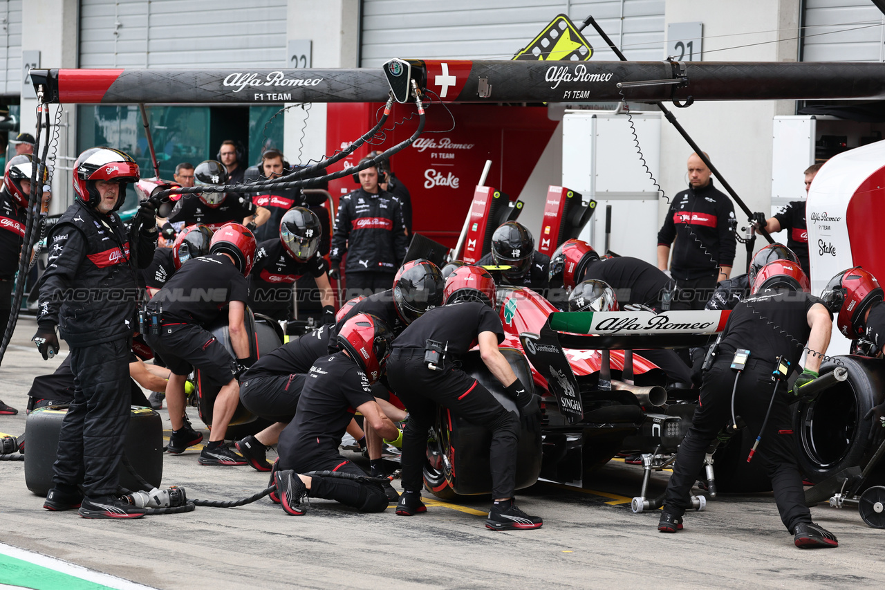 GP AUSTRIA, Zhou Guanyu (CHN) Alfa Romeo F1 Team C43 in the pits.

01.07.2023. Formula 1 World Championship, Rd 10, Austrian Grand Prix, Spielberg, Austria, Sprint Day.

- www.xpbimages.com, EMail: requests@xpbimages.com © Copyright: Moy / XPB Images