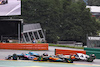 GP AUSTRIA, Pierre Gasly (FRA) Alpine F1 Team A523 davanti a Oscar Piastri (AUS) McLaren MCL60 e Nyck de Vries (NLD) AlphaTauri AT04 at the partenza of the race.
01.07.2023. Formula 1 World Championship, Rd 10, Austrian Grand Prix, Spielberg, Austria, Sprint Day.
- www.xpbimages.com, EMail: requests@xpbimages.com © Copyright: Moy / XPB Images
