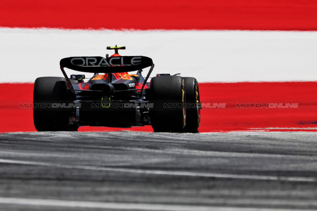 GP AUSTRIA, Sergio Perez (MEX) Red Bull Racing RB19.

30.06.2023. Formula 1 World Championship, Rd 10, Austrian Grand Prix, Spielberg, Austria, Qualifiche Day.

- www.xpbimages.com, EMail: requests@xpbimages.com © Copyright: Moy / XPB Images