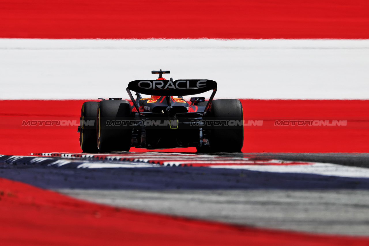 GP AUSTRIA, Max Verstappen (NLD) Red Bull Racing RB19.

30.06.2023. Formula 1 World Championship, Rd 10, Austrian Grand Prix, Spielberg, Austria, Qualifiche Day.

- www.xpbimages.com, EMail: requests@xpbimages.com © Copyright: Moy / XPB Images