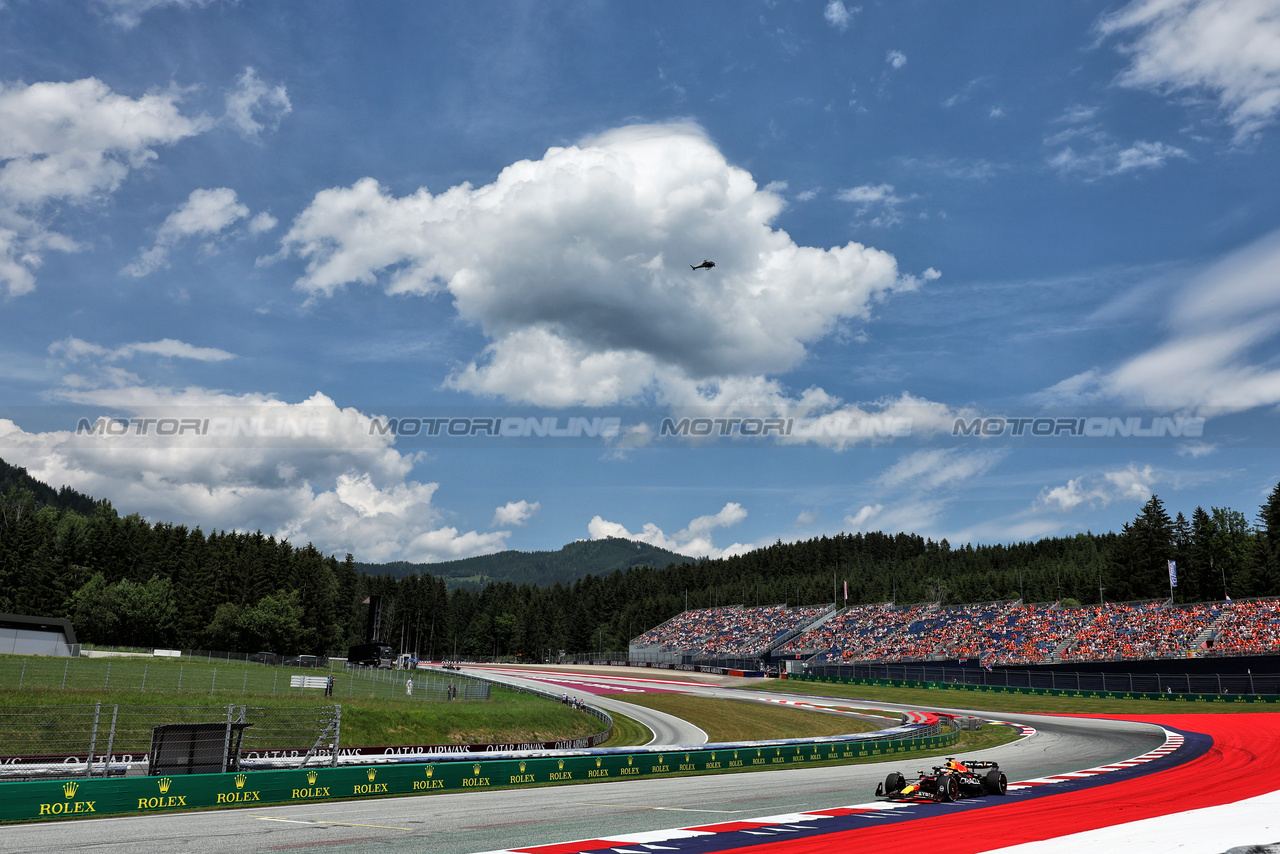 GP AUSTRIA, Max Verstappen (NLD) Red Bull Racing RB19.

30.06.2023. Formula 1 World Championship, Rd 10, Austrian Grand Prix, Spielberg, Austria, Qualifiche Day.

- www.xpbimages.com, EMail: requests@xpbimages.com © Copyright: Moy / XPB Images