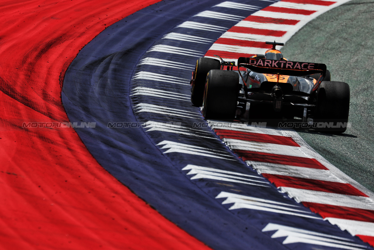 GP AUSTRIA, Oscar Piastri (AUS) McLaren MCL60.

30.06.2023. Formula 1 World Championship, Rd 10, Austrian Grand Prix, Spielberg, Austria, Qualifiche Day.

- www.xpbimages.com, EMail: requests@xpbimages.com © Copyright: Moy / XPB Images