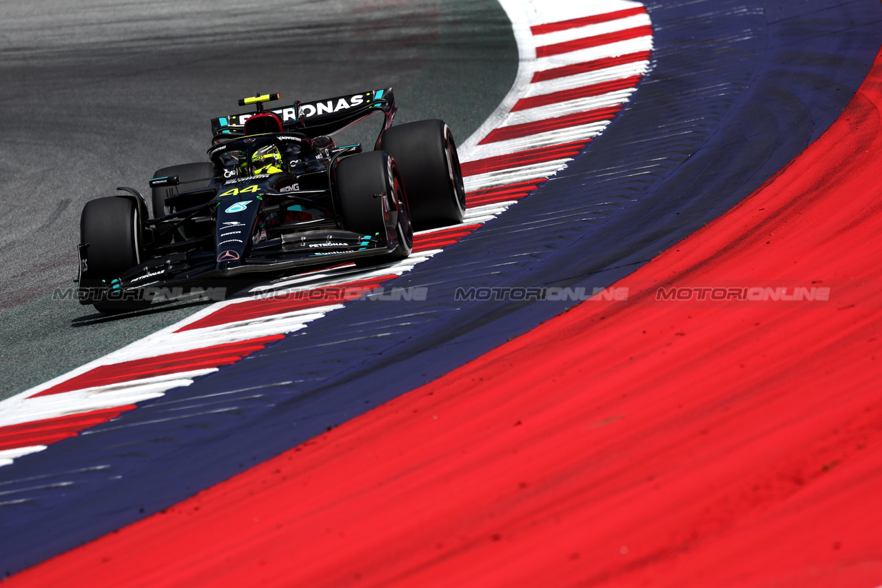 GP AUSTRIA, Lewis Hamilton (GBR) Mercedes AMG F1 W14.

30.06.2023. Formula 1 World Championship, Rd 10, Austrian Grand Prix, Spielberg, Austria, Qualifiche Day.

- www.xpbimages.com, EMail: requests@xpbimages.com © Copyright: Moy / XPB Images