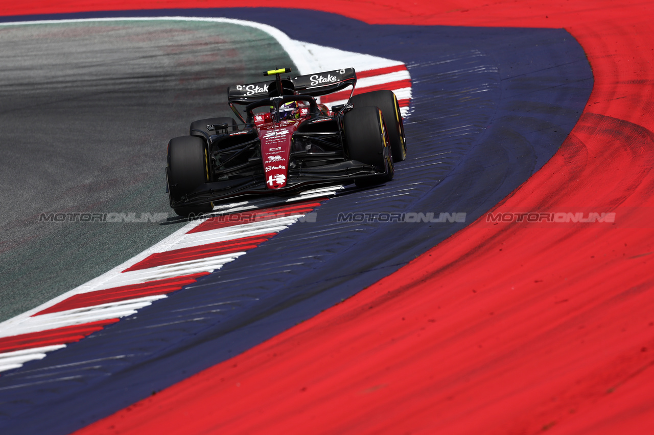 GP AUSTRIA, Zhou Guanyu (CHN) Alfa Romeo F1 Team C43.

30.06.2023. Formula 1 World Championship, Rd 10, Austrian Grand Prix, Spielberg, Austria, Qualifiche Day.

- www.xpbimages.com, EMail: requests@xpbimages.com © Copyright: Moy / XPB Images