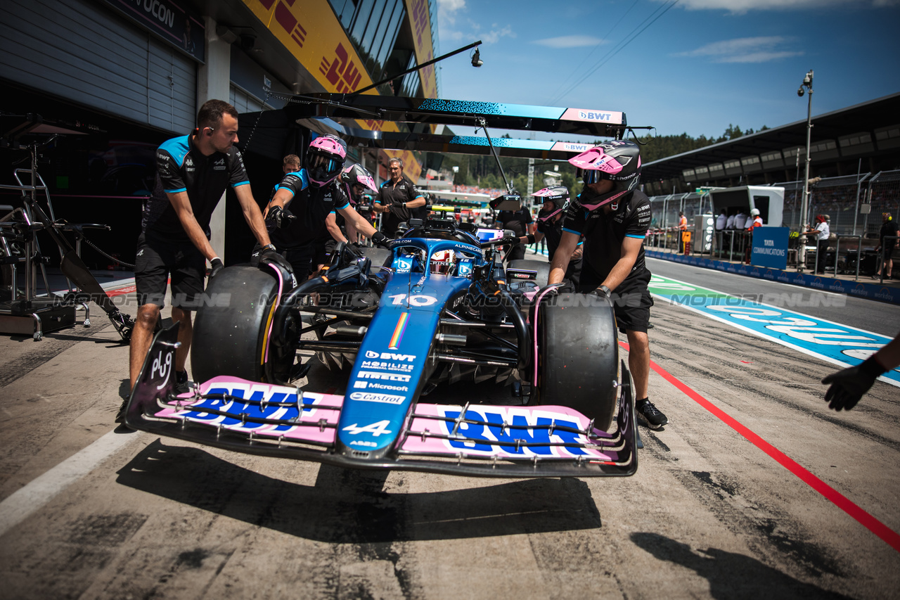 GP AUSTRIA, Pierre Gasly (FRA) Alpine F1 Team A523 in the pits.

30.06.2023. Formula 1 World Championship, Rd 10, Austrian Grand Prix, Spielberg, Austria, Qualifiche Day.

- www.xpbimages.com, EMail: requests@xpbimages.com © Copyright: Bearne / XPB Images
