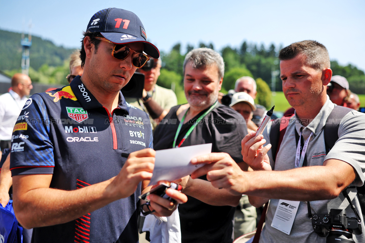 GP AUSTRIA, Sergio Perez (MEX) Red Bull Racing.

30.06.2023. Formula 1 World Championship, Rd 10, Austrian Grand Prix, Spielberg, Austria, Qualifiche Day.

- www.xpbimages.com, EMail: requests@xpbimages.com © Copyright: Bearne / XPB Images