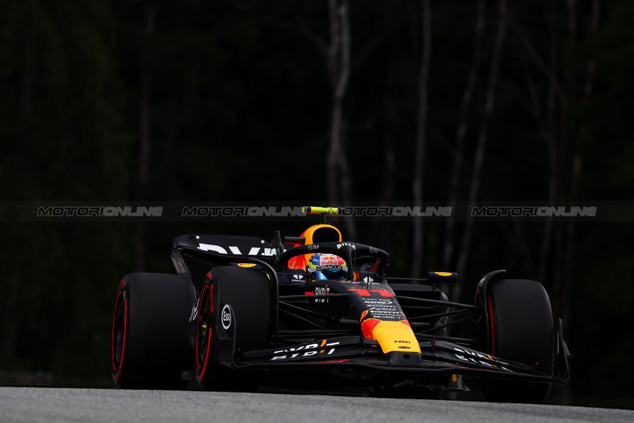 GP AUSTRIA, Sergio Perez (MEX) Red Bull Racing RB19.

30.06.2023. Formula 1 World Championship, Rd 10, Austrian Grand Prix, Spielberg, Austria, Qualifiche Day.

 - www.xpbimages.com, EMail: requests@xpbimages.com © Copyright: Coates / XPB Images