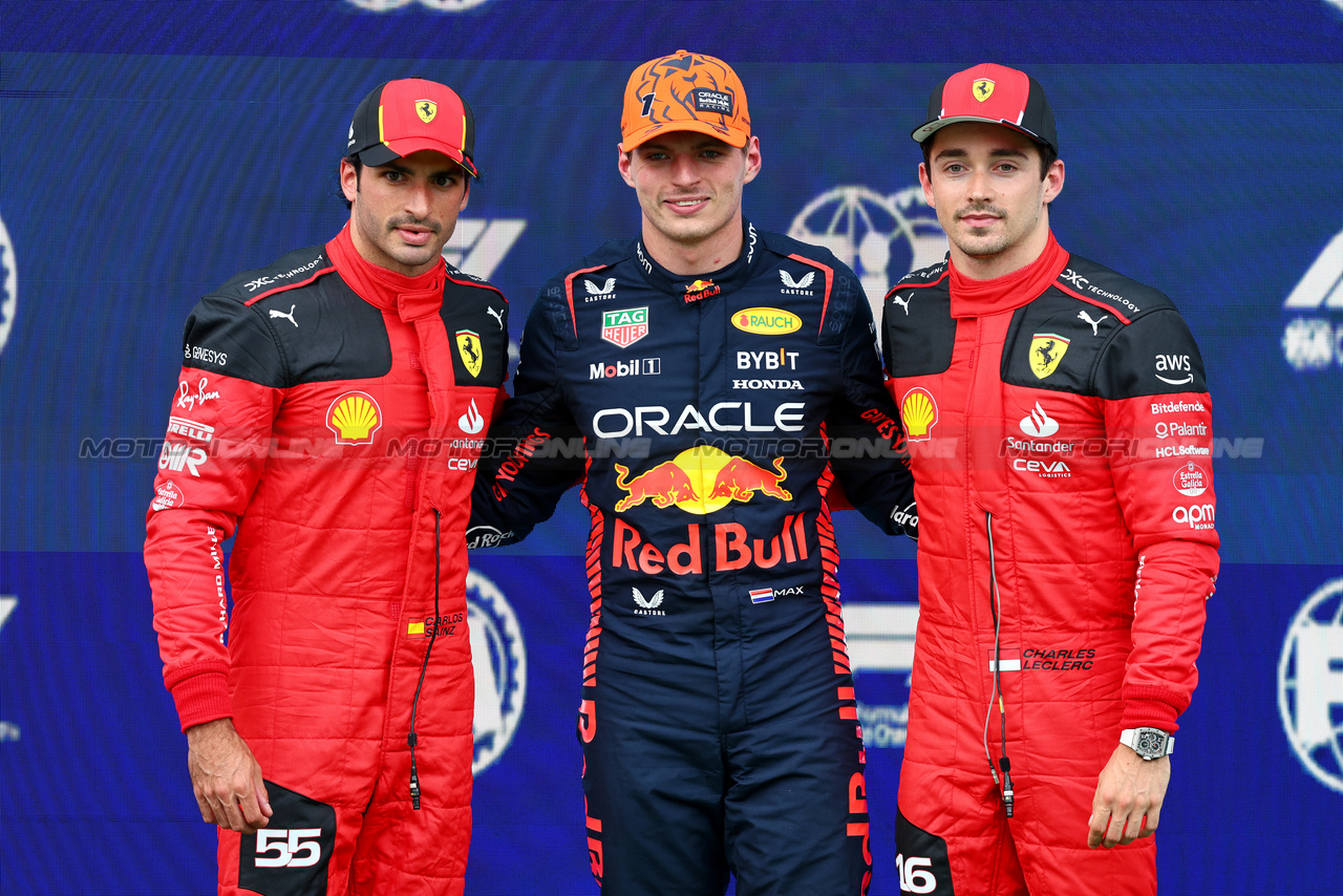 GP AUSTRIA, Qualifiche top three in parc ferme (L to R): Carlos Sainz Jr (ESP) Ferrari, third; Max Verstappen (NLD) Red Bull Racing, pole position; Charles Leclerc (MON) Ferrari, second.

30.06.2023. Formula 1 World Championship, Rd 10, Austrian Grand Prix, Spielberg, Austria, Qualifiche Day.

- www.xpbimages.com, EMail: requests@xpbimages.com © Copyright: Batchelor / XPB Images