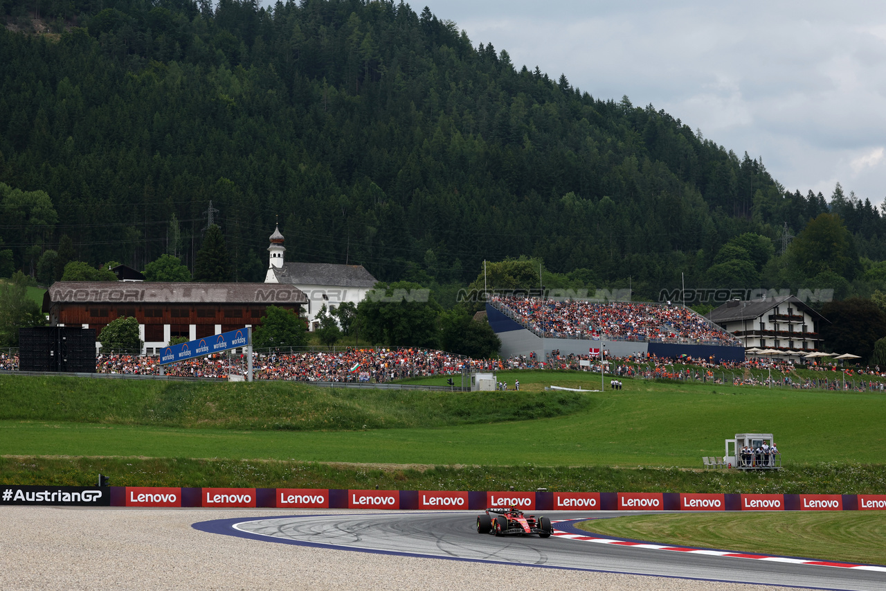 GP AUSTRIA, Carlos Sainz Jr (ESP) Ferrari SF-23.

30.06.2023. Formula 1 World Championship, Rd 10, Austrian Grand Prix, Spielberg, Austria, Qualifiche Day.

- www.xpbimages.com, EMail: requests@xpbimages.com © Copyright: Moy / XPB Images