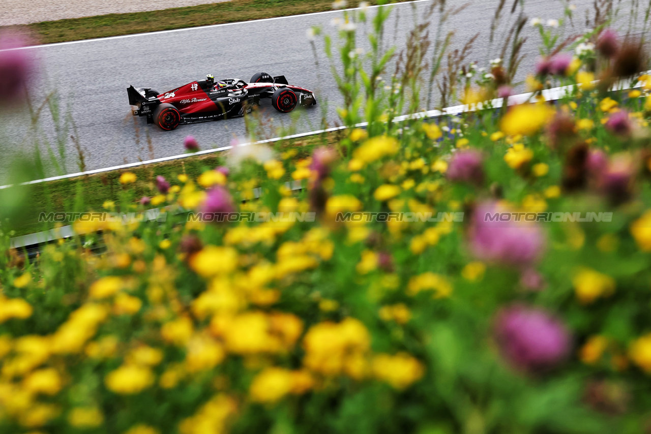 GP AUSTRIA, Zhou Guanyu (CHN) Alfa Romeo F1 Team C43.

30.06.2023. Formula 1 World Championship, Rd 10, Austrian Grand Prix, Spielberg, Austria, Qualifiche Day.

- www.xpbimages.com, EMail: requests@xpbimages.com © Copyright: Moy / XPB Images
