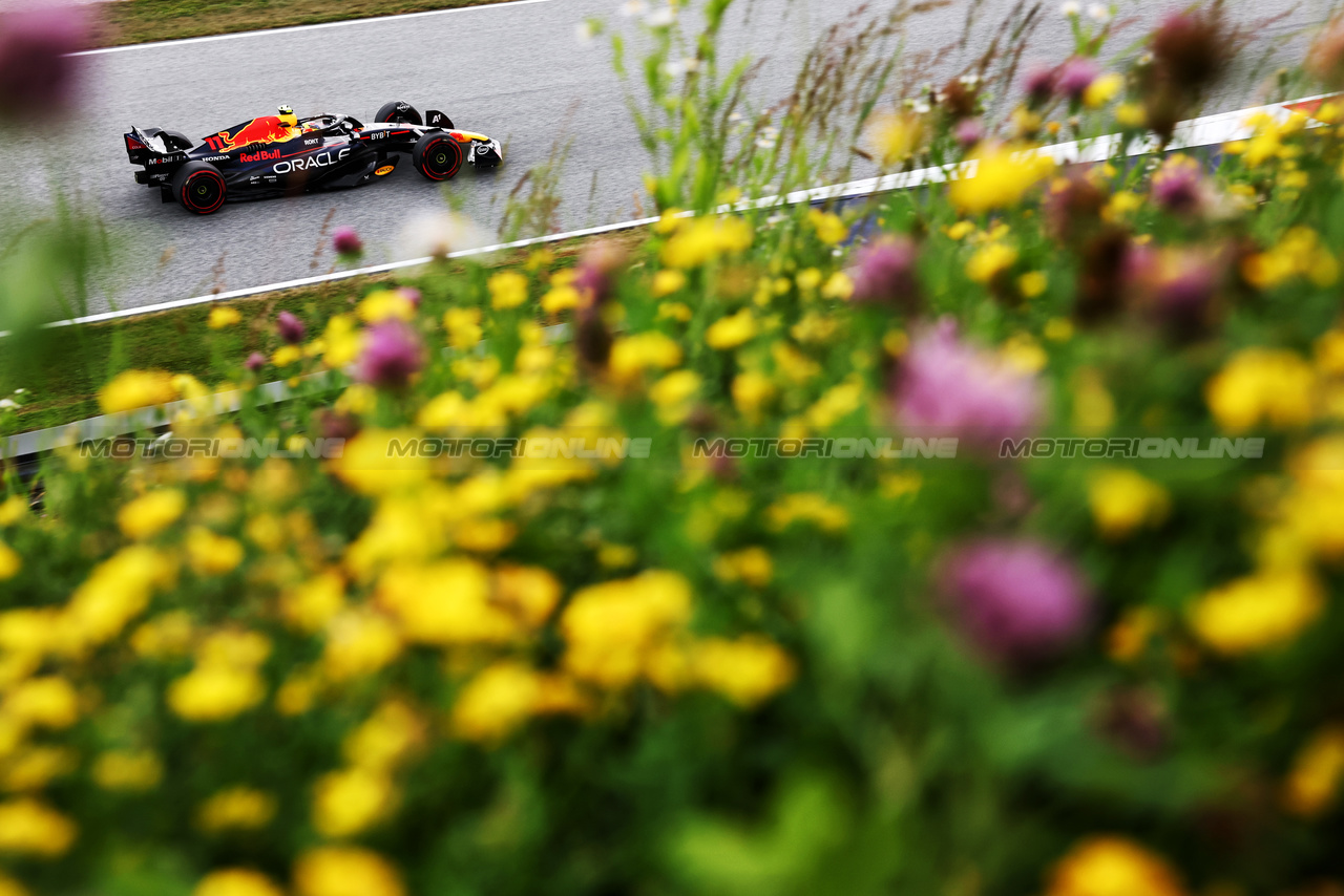 GP AUSTRIA, Sergio Perez (MEX) Red Bull Racing RB19.

30.06.2023. Formula 1 World Championship, Rd 10, Austrian Grand Prix, Spielberg, Austria, Qualifiche Day.

- www.xpbimages.com, EMail: requests@xpbimages.com © Copyright: Moy / XPB Images