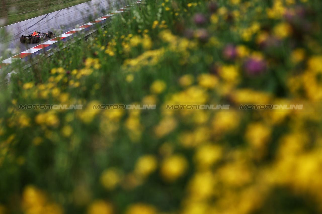 GP AUSTRIA, Sergio Perez (MEX) Red Bull Racing RB19.

30.06.2023. Formula 1 World Championship, Rd 10, Austrian Grand Prix, Spielberg, Austria, Qualifiche Day.

- www.xpbimages.com, EMail: requests@xpbimages.com © Copyright: Moy / XPB Images