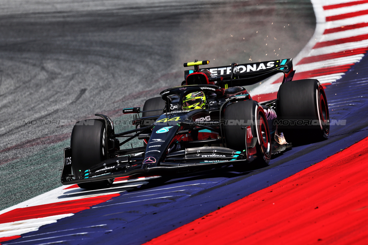 GP AUSTRIA, Lewis Hamilton (GBR) Mercedes AMG F1 W14.

30.06.2023. Formula 1 World Championship, Rd 10, Austrian Grand Prix, Spielberg, Austria, Qualifiche Day.

- www.xpbimages.com, EMail: requests@xpbimages.com © Copyright: Moy / XPB Images