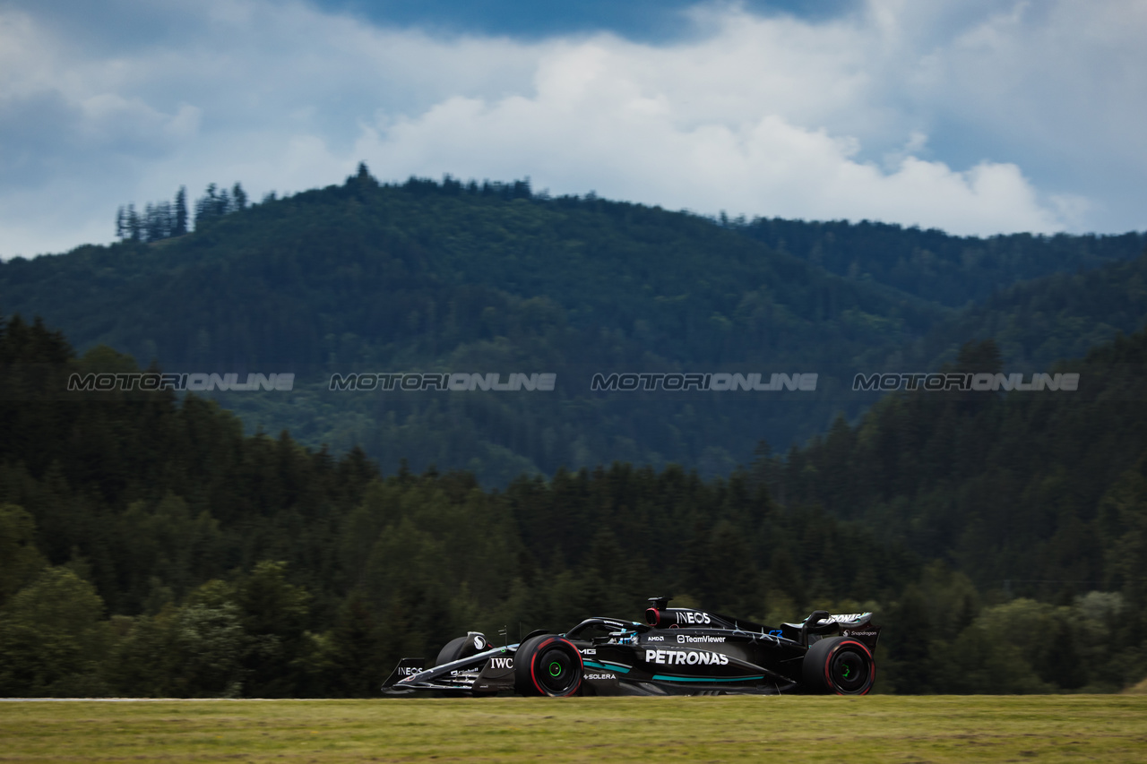 GP AUSTRIA, George Russell (GBR) Mercedes AMG F1 W14.

30.06.2023. Formula 1 World Championship, Rd 10, Austrian Grand Prix, Spielberg, Austria, Qualifiche Day.

- www.xpbimages.com, EMail: requests@xpbimages.com © Copyright: Bearne / XPB Images