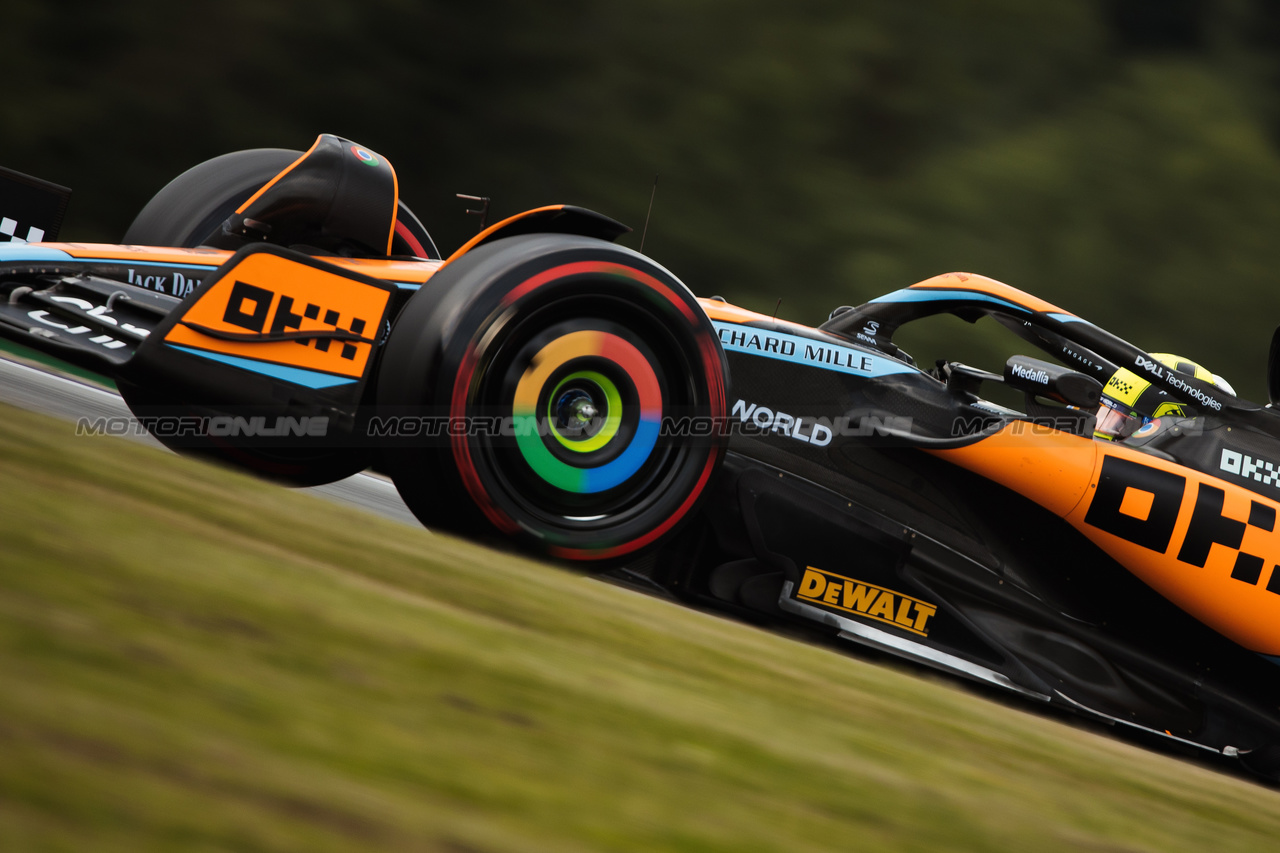 GP AUSTRIA, Lando Norris (GBR) McLaren MCL60.

30.06.2023. Formula 1 World Championship, Rd 10, Austrian Grand Prix, Spielberg, Austria, Qualifiche Day.

- www.xpbimages.com, EMail: requests@xpbimages.com © Copyright: Bearne / XPB Images