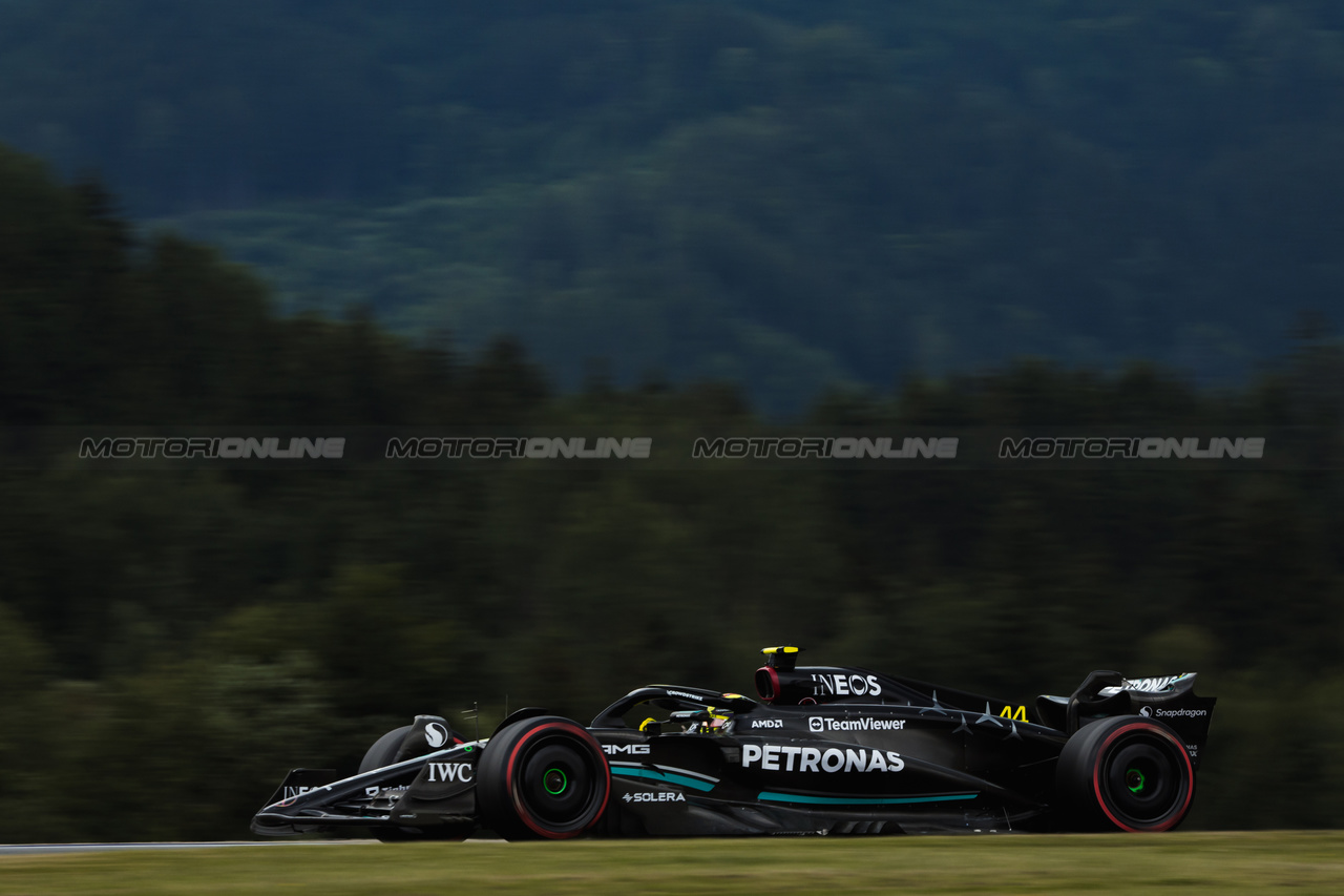GP AUSTRIA, Lewis Hamilton (GBR) Mercedes AMG F1 W14.

30.06.2023. Formula 1 World Championship, Rd 10, Austrian Grand Prix, Spielberg, Austria, Qualifiche Day.

- www.xpbimages.com, EMail: requests@xpbimages.com © Copyright: Bearne / XPB Images