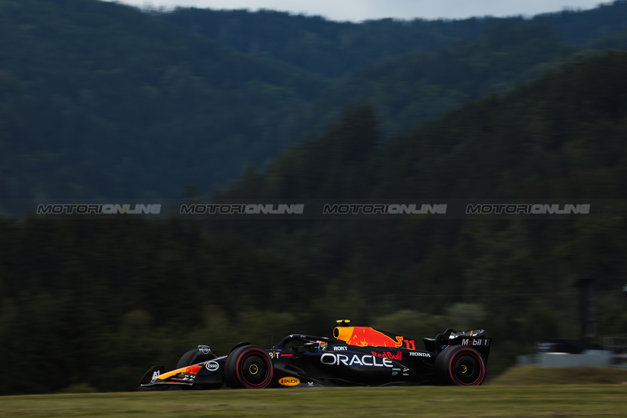 GP AUSTRIA, Sergio Perez (MEX) Red Bull Racing RB19.

30.06.2023. Formula 1 World Championship, Rd 10, Austrian Grand Prix, Spielberg, Austria, Qualifiche Day.

- www.xpbimages.com, EMail: requests@xpbimages.com © Copyright: Bearne / XPB Images