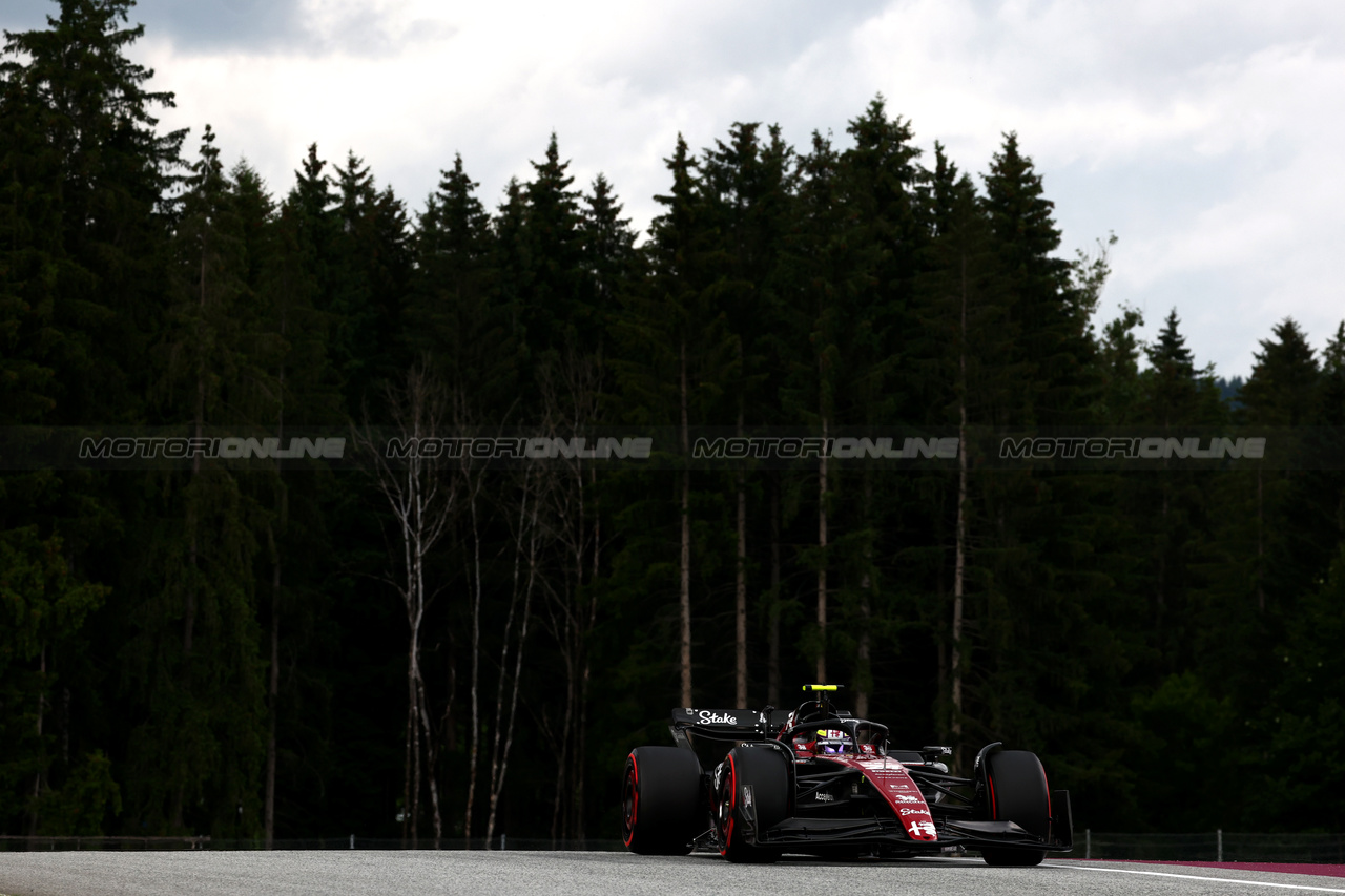 GP AUSTRIA, Zhou Guanyu (CHN) Alfa Romeo F1 Team C43.

30.06.2023. Formula 1 World Championship, Rd 10, Austrian Grand Prix, Spielberg, Austria, Qualifiche Day.

 - www.xpbimages.com, EMail: requests@xpbimages.com © Copyright: Coates / XPB Images