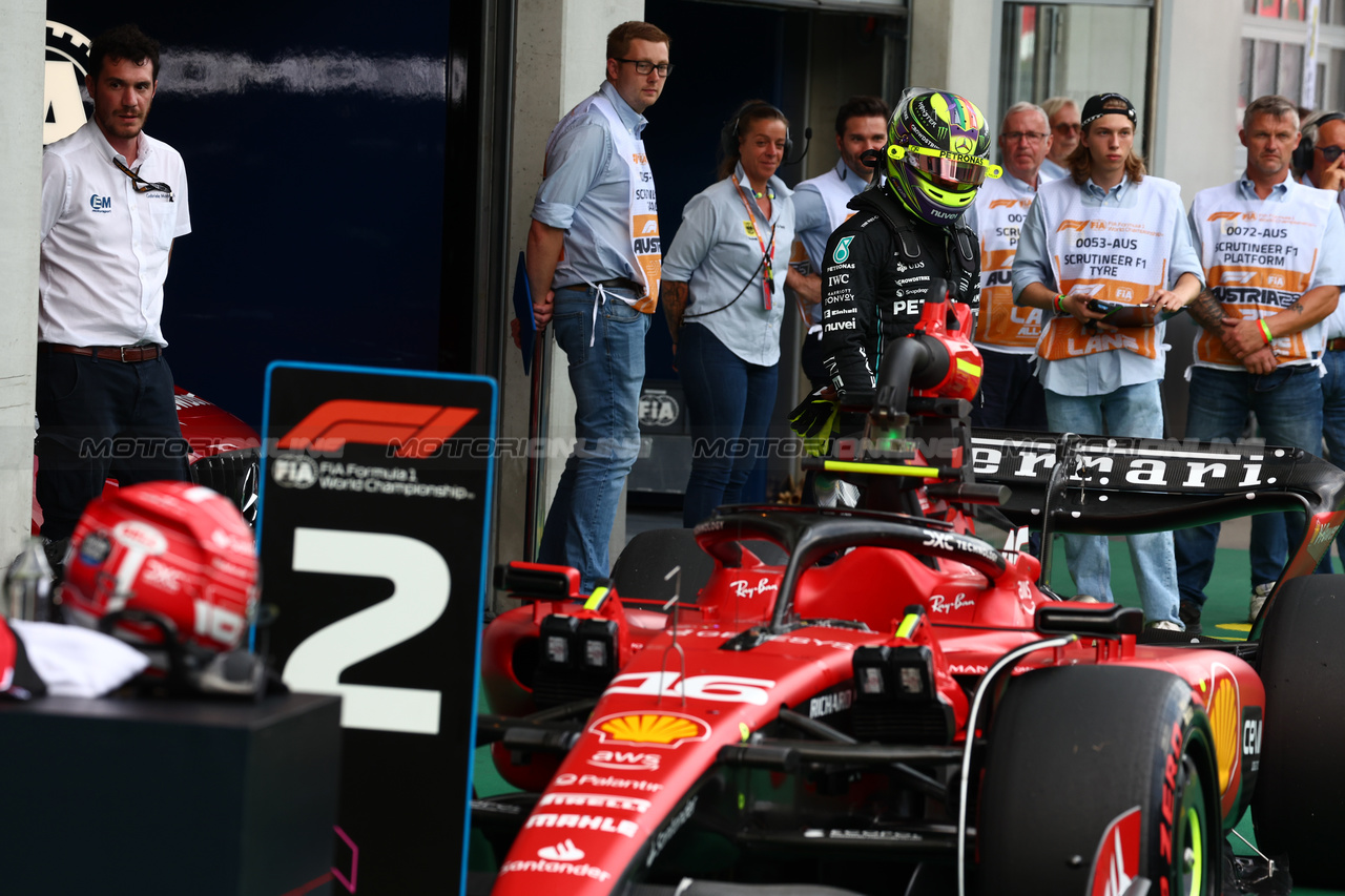GP AUSTRIA, Lewis Hamilton (GBR) Mercedes AMG F1 in qualifying parc ferme.

30.06.2023. Formula 1 World Championship, Rd 10, Austrian Grand Prix, Spielberg, Austria, Qualifiche Day.

 - www.xpbimages.com, EMail: requests@xpbimages.com © Copyright: Coates / XPB Images