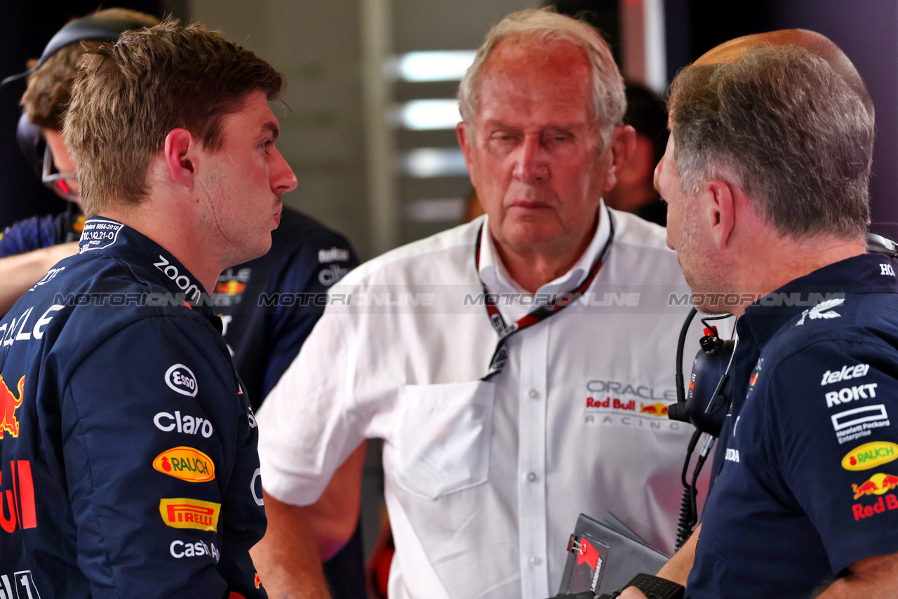 GP AUSTRIA, (L to R): Max Verstappen (NLD) Red Bull Racing with Dr Helmut Marko (AUT) Red Bull Motorsport Consultant e Christian Horner (GBR) Red Bull Racing Team Principal.

30.06.2023. Formula 1 World Championship, Rd 10, Austrian Grand Prix, Spielberg, Austria, Qualifiche Day.

- www.xpbimages.com, EMail: requests@xpbimages.com © Copyright: Batchelor / XPB Images