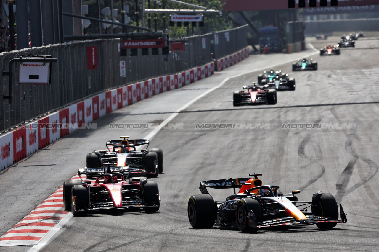 GP AZERBAIJAN, Max Verstappen (NLD) Red Bull Racing RB19.

30.04.2023. Formula 1 World Championship, Rd 4, Azerbaijan Grand Prix, Baku Street Circuit, Azerbaijan, Gara Day.

- www.xpbimages.com, EMail: requests@xpbimages.com ¬© Copyright: Batchelor / XPB Images