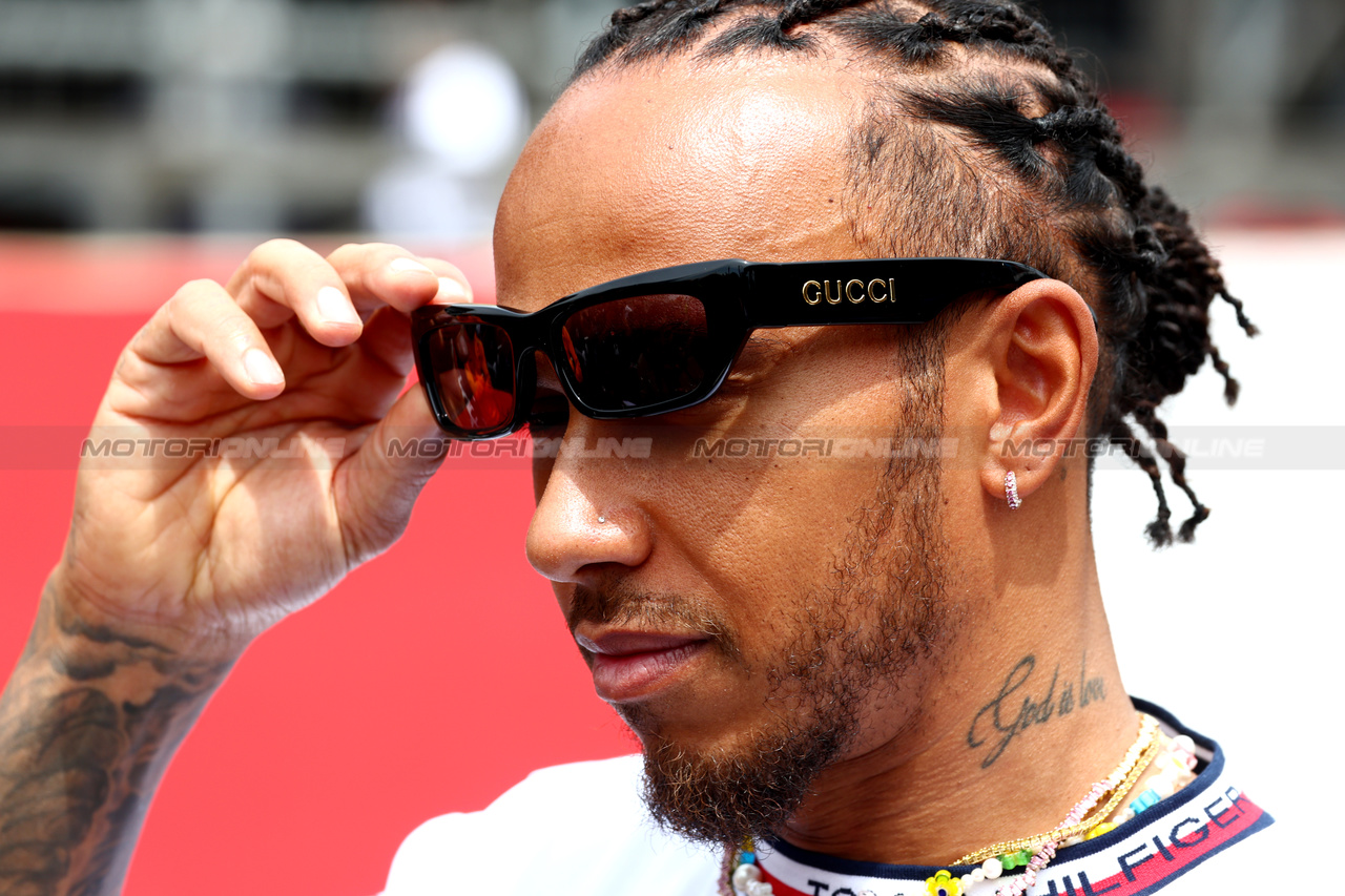 GP AZERBAIJAN, Lewis Hamilton (GBR) Mercedes AMG F1 on the drivers' parade.

30.04.2023. Formula 1 World Championship, Rd 4, Azerbaijan Grand Prix, Baku Street Circuit, Azerbaijan, Gara Day.

 - www.xpbimages.com, EMail: requests@xpbimages.com ¬© Copyright: Coates / XPB Images