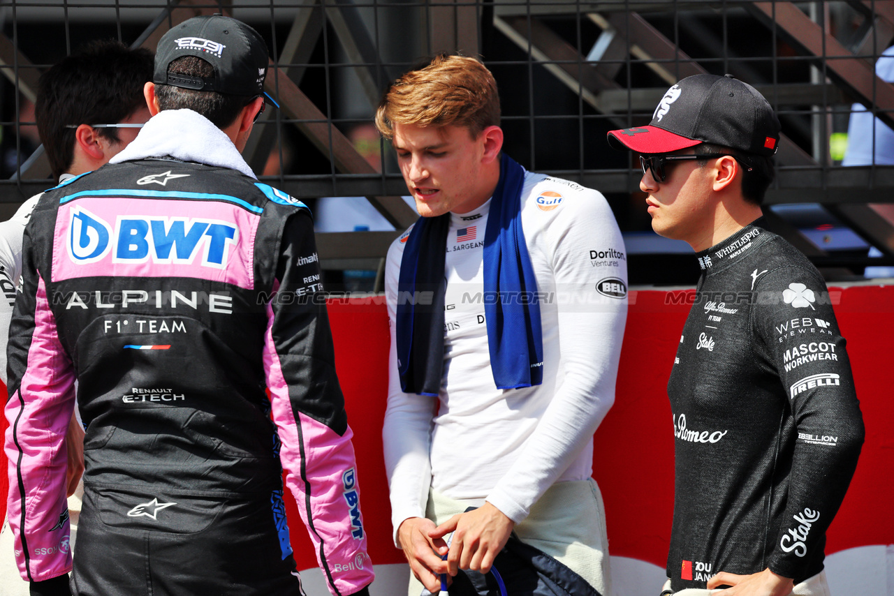 GP AZERBAIJAN, (L to R): Lance Stroll (CDN) Aston Martin F1 Team; Esteban Ocon (FRA) Alpine F1 Team; Logan Sargeant (USA) Williams Racing; e Zhou Guanyu (CHN) Alfa Romeo F1 Team, on the grid.

30.04.2023. Formula 1 World Championship, Rd 4, Azerbaijan Grand Prix, Baku Street Circuit, Azerbaijan, Gara Day.

- www.xpbimages.com, EMail: requests@xpbimages.com ¬© Copyright: Batchelor / XPB Images