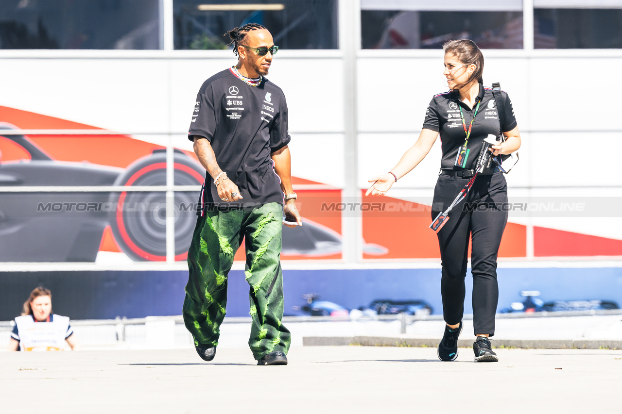 GP AZERBAIJAN, Lewis Hamilton (GBR) Mercedes AMG F1.

27.04.2023. Formula 1 World Championship, Rd 4, Azerbaijan Grand Prix, Baku Street Circuit, Azerbaijan, Preparation Day.

- www.xpbimages.com, EMail: requests@xpbimages.com ¬© Copyright: Bearne / XPB Images