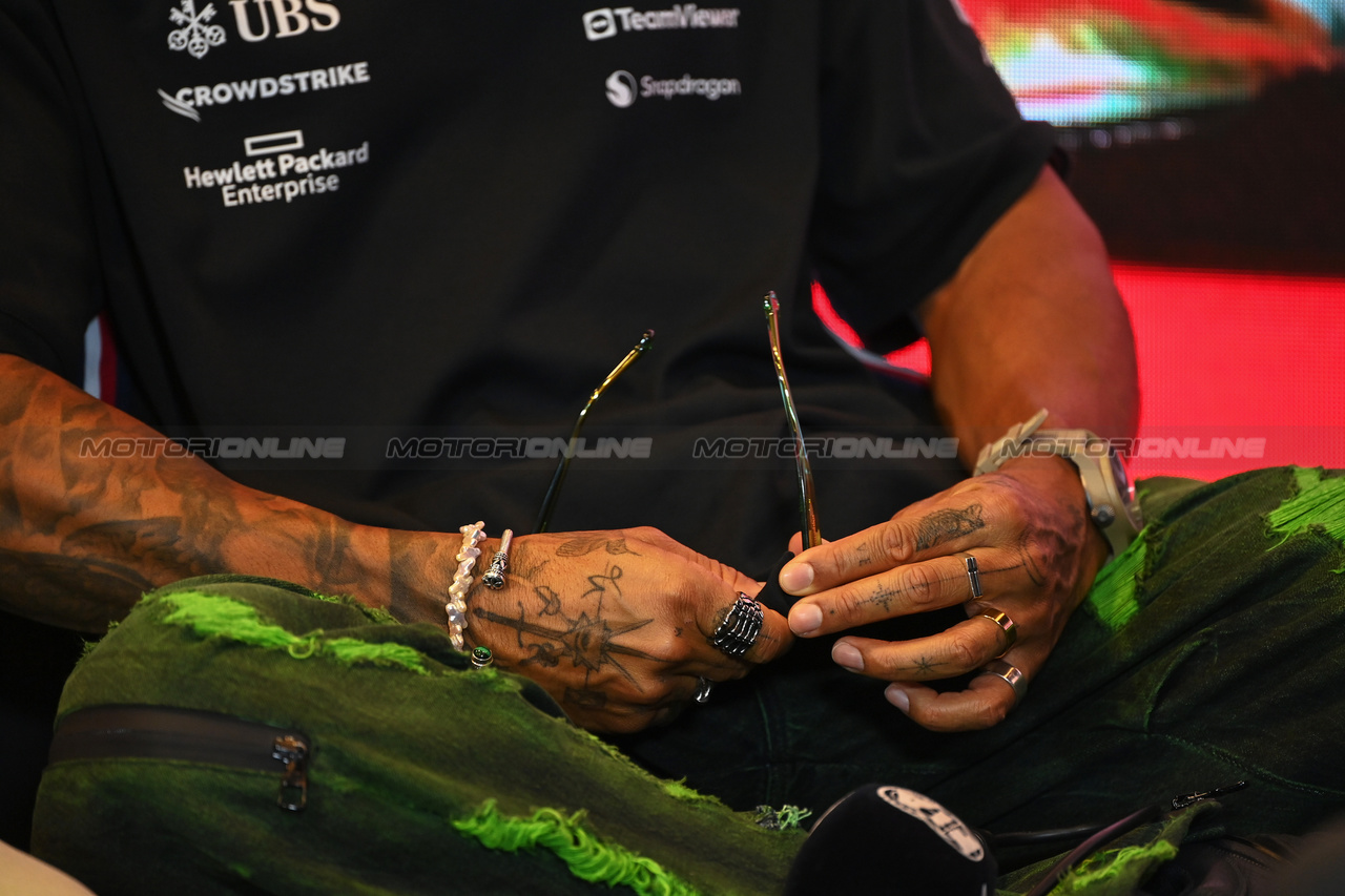 GP AZERBAIJAN, Lewis Hamilton (GBR) Mercedes AMG F1 in the FIA Press Conference.

27.04.2023. Formula 1 World Championship, Rd 4, Azerbaijan Grand Prix, Baku Street Circuit, Azerbaijan, Preparation Day.

- www.xpbimages.com, EMail: requests@xpbimages.com ¬© Copyright: XPB Images