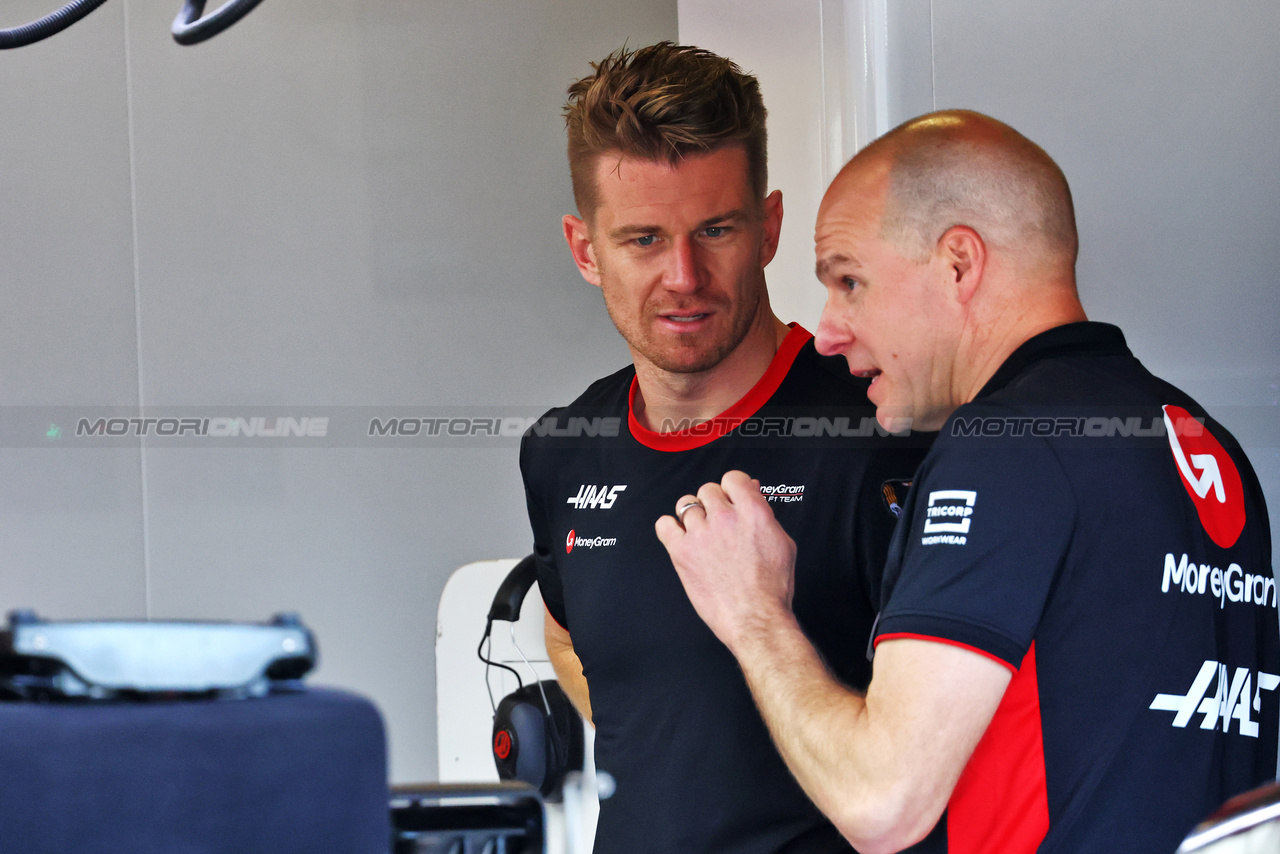 GP AZERBAIJAN, (L to R): Nico Hulkenberg (GER) Haas F1 Team with Gary Gannon (GBR) Haas F1 Team Gara Engineer.

27.04.2023. Formula 1 World Championship, Rd 4, Azerbaijan Grand Prix, Baku Street Circuit, Azerbaijan, Preparation Day.

- www.xpbimages.com, EMail: requests@xpbimages.com ¬© Copyright: Batchelor / XPB Images