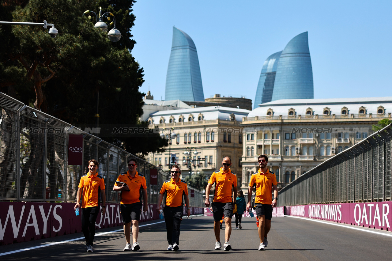 GP AZERBAIJAN, Oscar Piastri (AUS), McLaren 
27.04.2023. Formula 1 World Championship, Rd 4, Azerbaijan Grand Prix, Baku Street Circuit, Azerbaijan, Preparation Day.
- www.xpbimages.com, EMail: requests@xpbimages.com ¬© Copyright: Charniaux / XPB Images