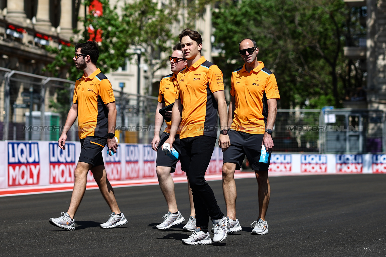 GP AZERBAIJAN, Oscar Piastri (AUS), McLaren 
27.04.2023. Formula 1 World Championship, Rd 4, Azerbaijan Grand Prix, Baku Street Circuit, Azerbaijan, Preparation Day.
- www.xpbimages.com, EMail: requests@xpbimages.com ¬© Copyright: Charniaux / XPB Images