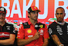 GP AZERBAIJAN, (L to R): Carlos Sainz Jr (ESP) Ferrari; e Lewis Hamilton (GBR) Mercedes AMG F1, in the FIA Press Conference.
27.04.2023. Formula 1 World Championship, Rd 4, Azerbaijan Grand Prix, Baku Street Circuit, Azerbaijan, Preparation Day.
- www.xpbimages.com, EMail: requests@xpbimages.com ¬© Copyright: XPB Images