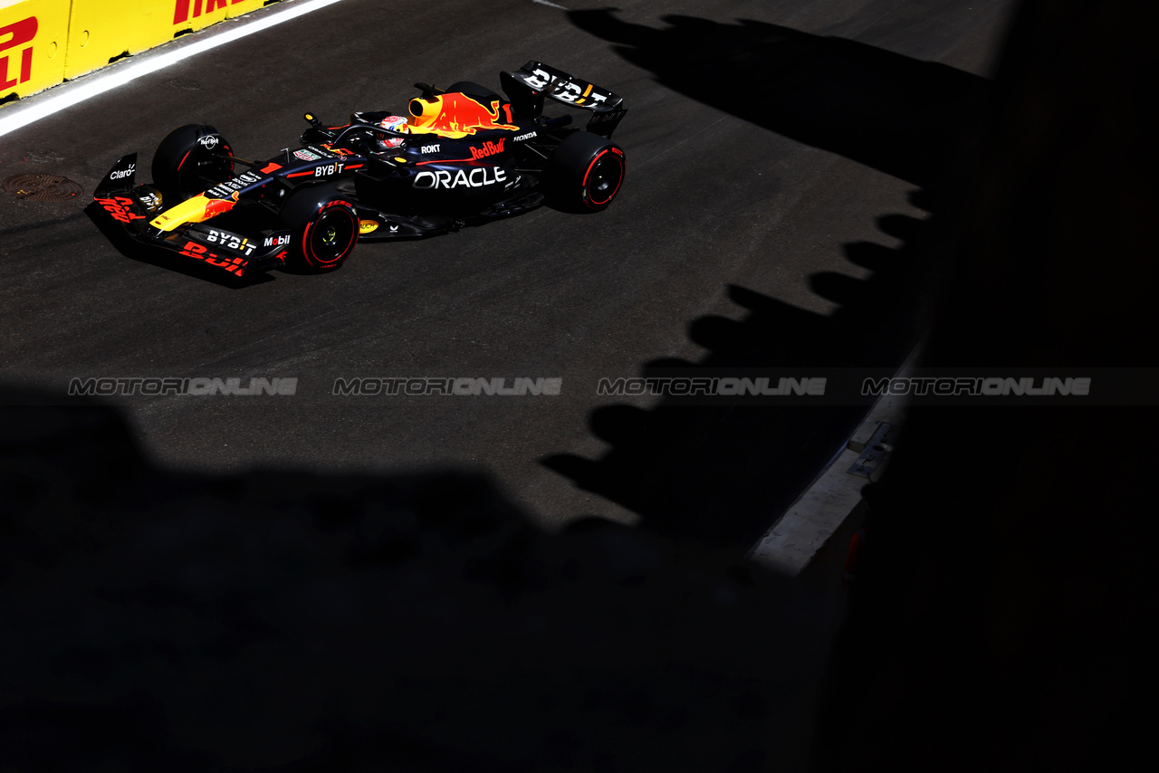 GP AZERBAIJAN, Max Verstappen (NLD) Red Bull Racing RB19.

29.04.2023. Formula 1 World Championship, Rd 4, Azerbaijan Grand Prix, Baku Street Circuit, Azerbaijan, Sprint Day.

- www.xpbimages.com, EMail: requests@xpbimages.com ¬© Copyright: Batchelor / XPB Images