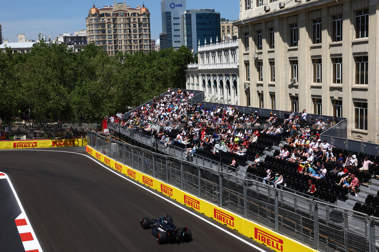 GP AZERBAIJAN, George Russell (GBR) Mercedes AMG F1 W14.

29.04.2023. Formula 1 World Championship, Rd 4, Azerbaijan Grand Prix, Baku Street Circuit, Azerbaijan, Sprint Day.

- www.xpbimages.com, EMail: requests@xpbimages.com ¬© Copyright: Batchelor / XPB Images
