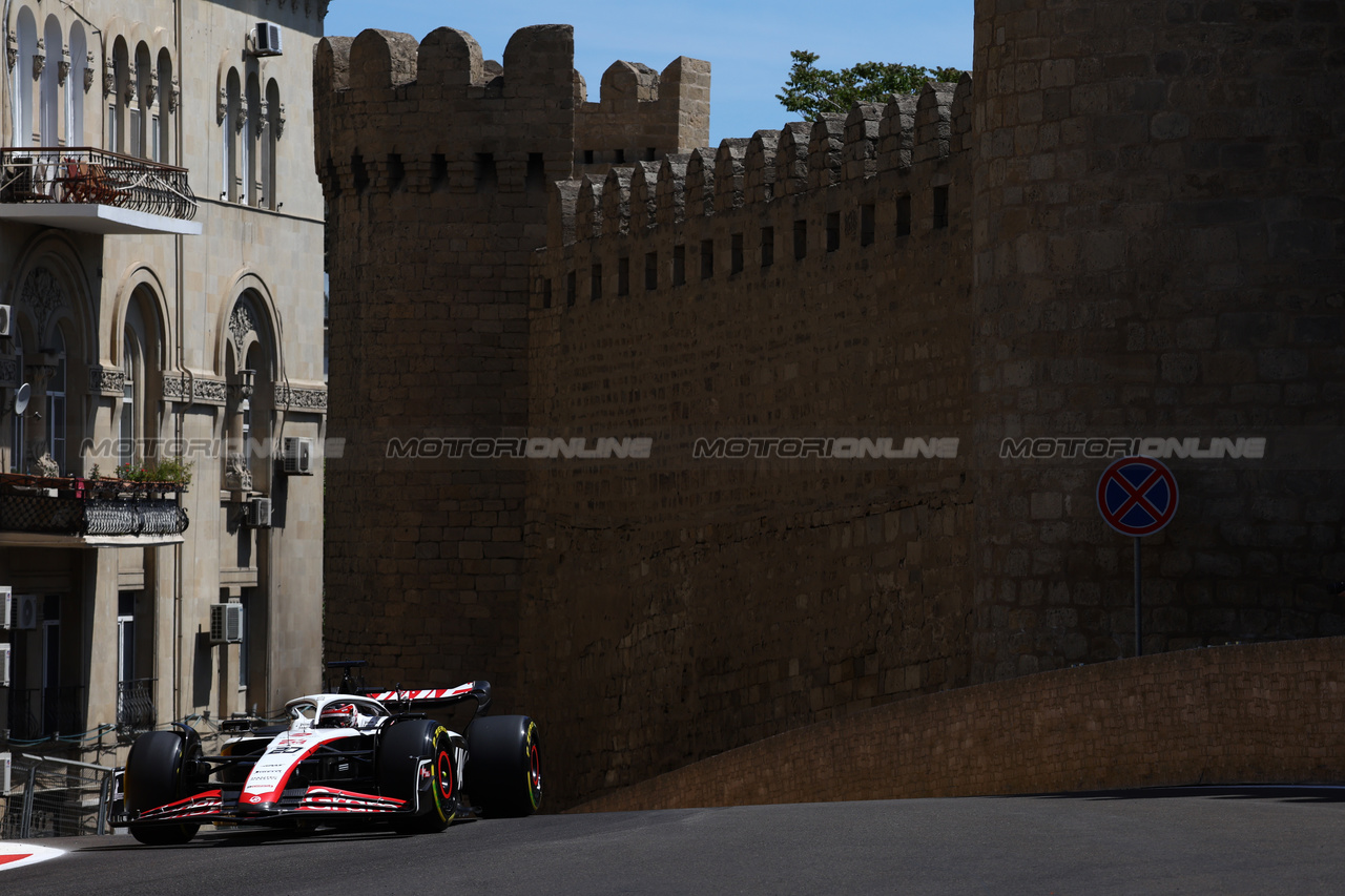 GP AZERBAIJAN, Kevin Magnussen (DEN) Haas VF-23.

29.04.2023. Formula 1 World Championship, Rd 4, Azerbaijan Grand Prix, Baku Street Circuit, Azerbaijan, Sprint Day.

- www.xpbimages.com, EMail: requests@xpbimages.com ¬© Copyright: Batchelor / XPB Images