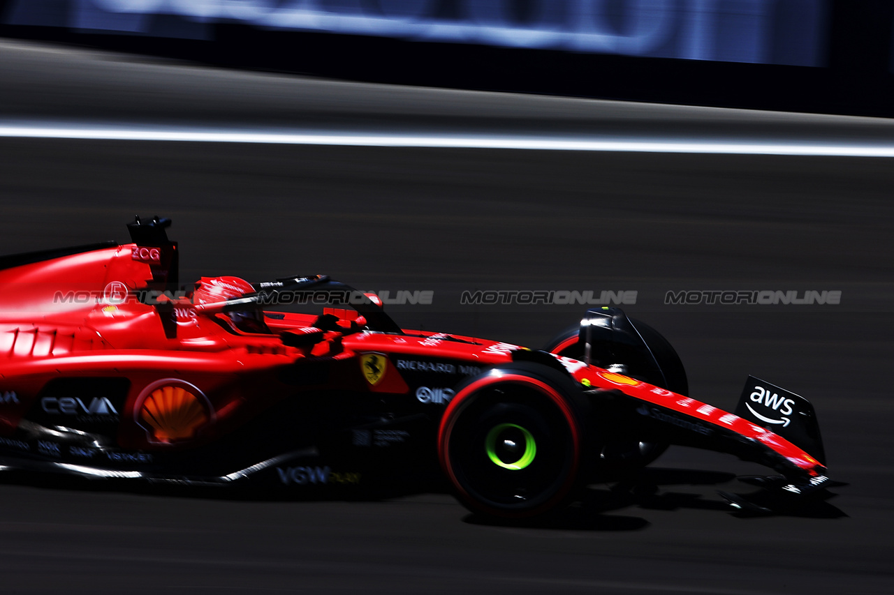 GP AZERBAIJAN, Charles Leclerc (MON) Ferrari SF-23 with a broken front wing at the end of Sprint Qualifiche.

29.04.2023. Formula 1 World Championship, Rd 4, Azerbaijan Grand Prix, Baku Street Circuit, Azerbaijan, Sprint Day.

 - www.xpbimages.com, EMail: requests@xpbimages.com ¬© Copyright: Coates / XPB Images