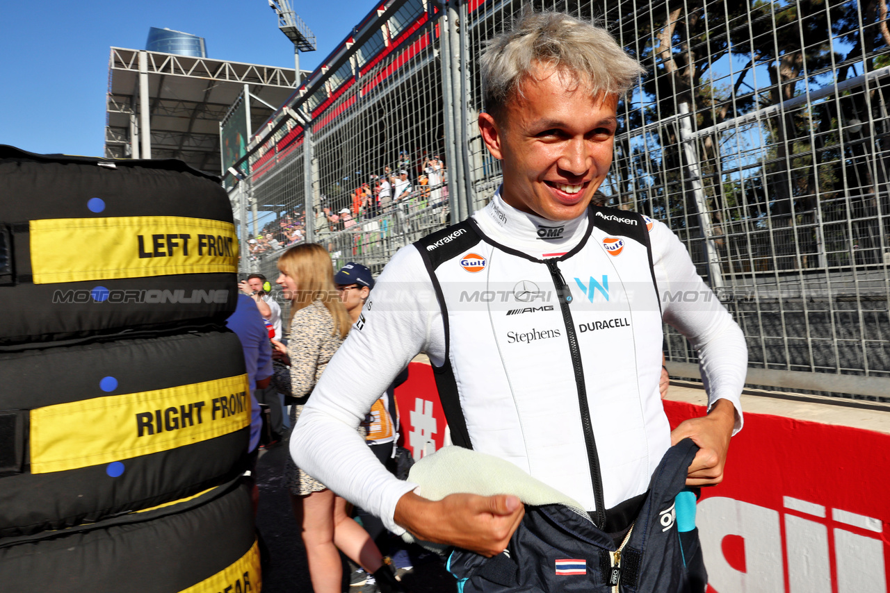 GP AZERBAIJAN, Alexander Albon (THA) Williams Racing on the grid.

29.04.2023. Formula 1 World Championship, Rd 4, Azerbaijan Grand Prix, Baku Street Circuit, Azerbaijan, Sprint Day.

- www.xpbimages.com, EMail: requests@xpbimages.com ¬© Copyright: Batchelor / XPB Images