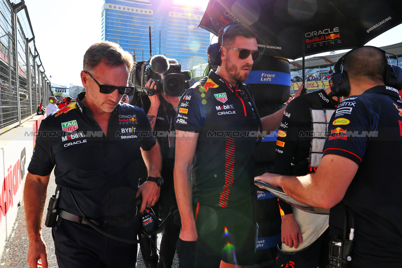 GP AZERBAIJAN, Christian Horner (GBR) Red Bull Racing Team Principal on the grid.

29.04.2023. Formula 1 World Championship, Rd 4, Azerbaijan Grand Prix, Baku Street Circuit, Azerbaijan, Sprint Day.

- www.xpbimages.com, EMail: requests@xpbimages.com ¬© Copyright: Batchelor / XPB Images